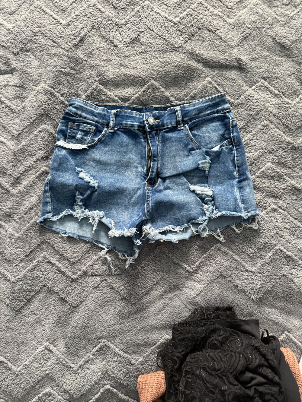 SHEIN Blue Distressed Frayed Hem Denim Shorts